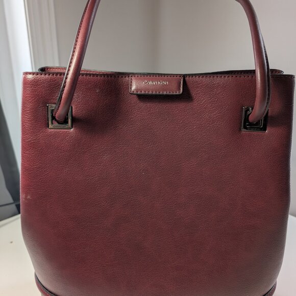 Calvin Klein, Ash Bucket-Style Tote, Deep Red, Burgundy, NWOT - Picture 2 of 5